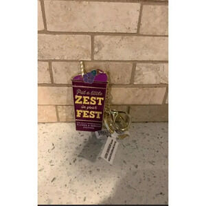 Disney Epcot Food And Wine‎ Festival Keychain sd
